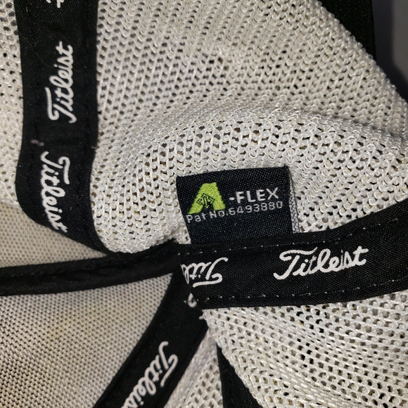 TITLEIST A FLEX MESH GOLF CAP HAT SOFT RED / WHITE SIZE S/M - Picture 9 of 10